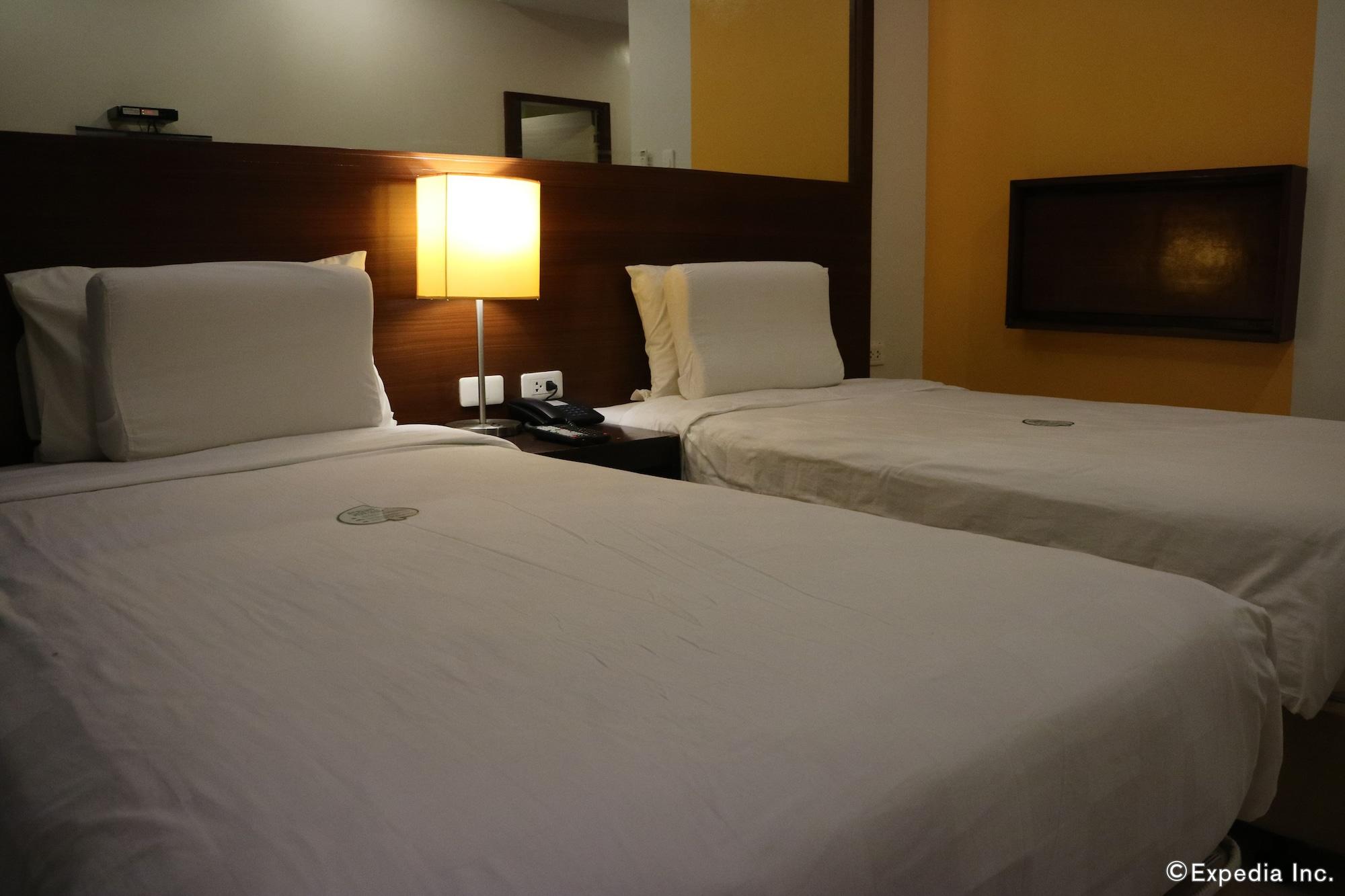Go Hotels Bacolod Exterior photo