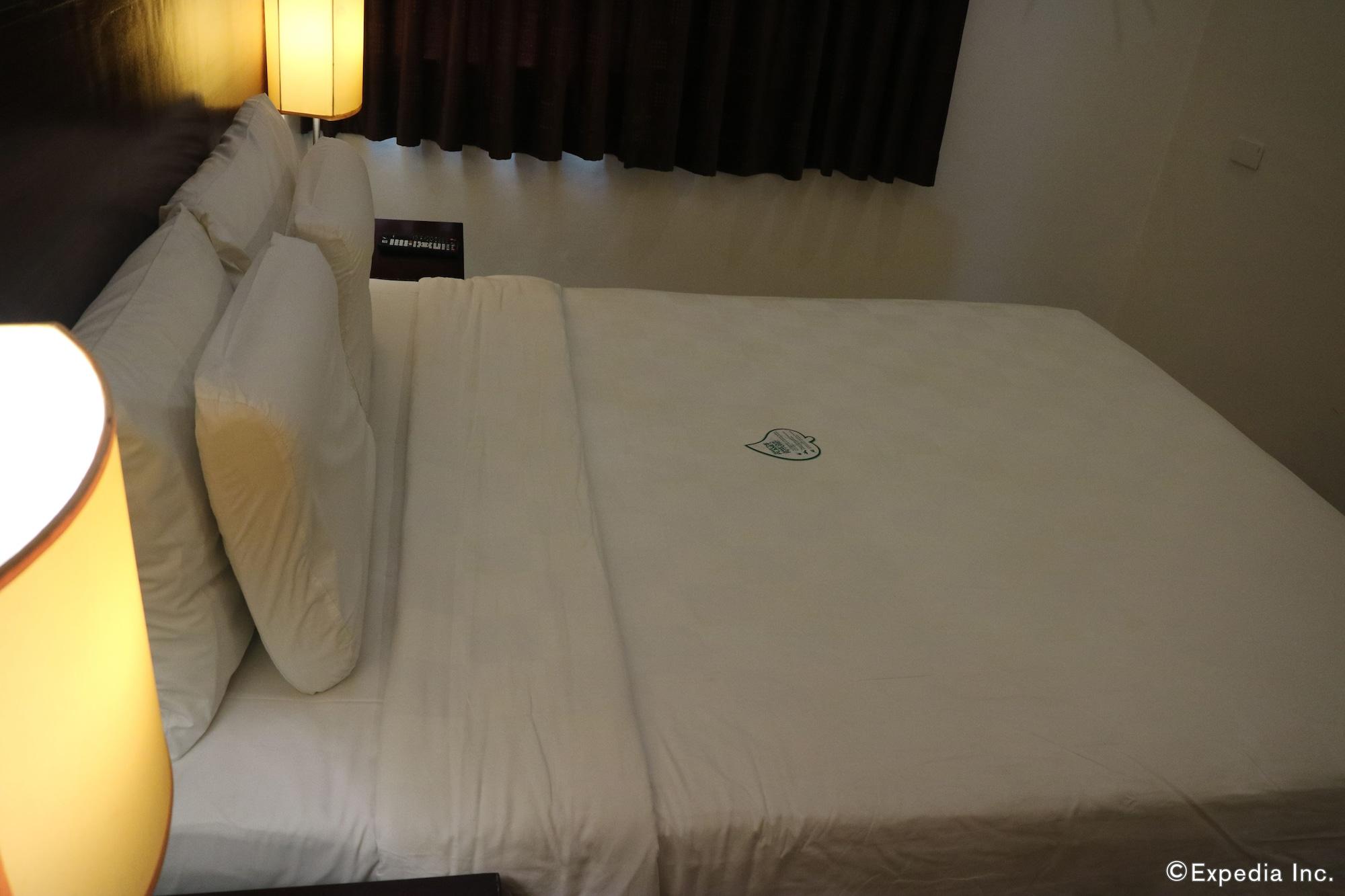 Go Hotels Bacolod Exterior photo