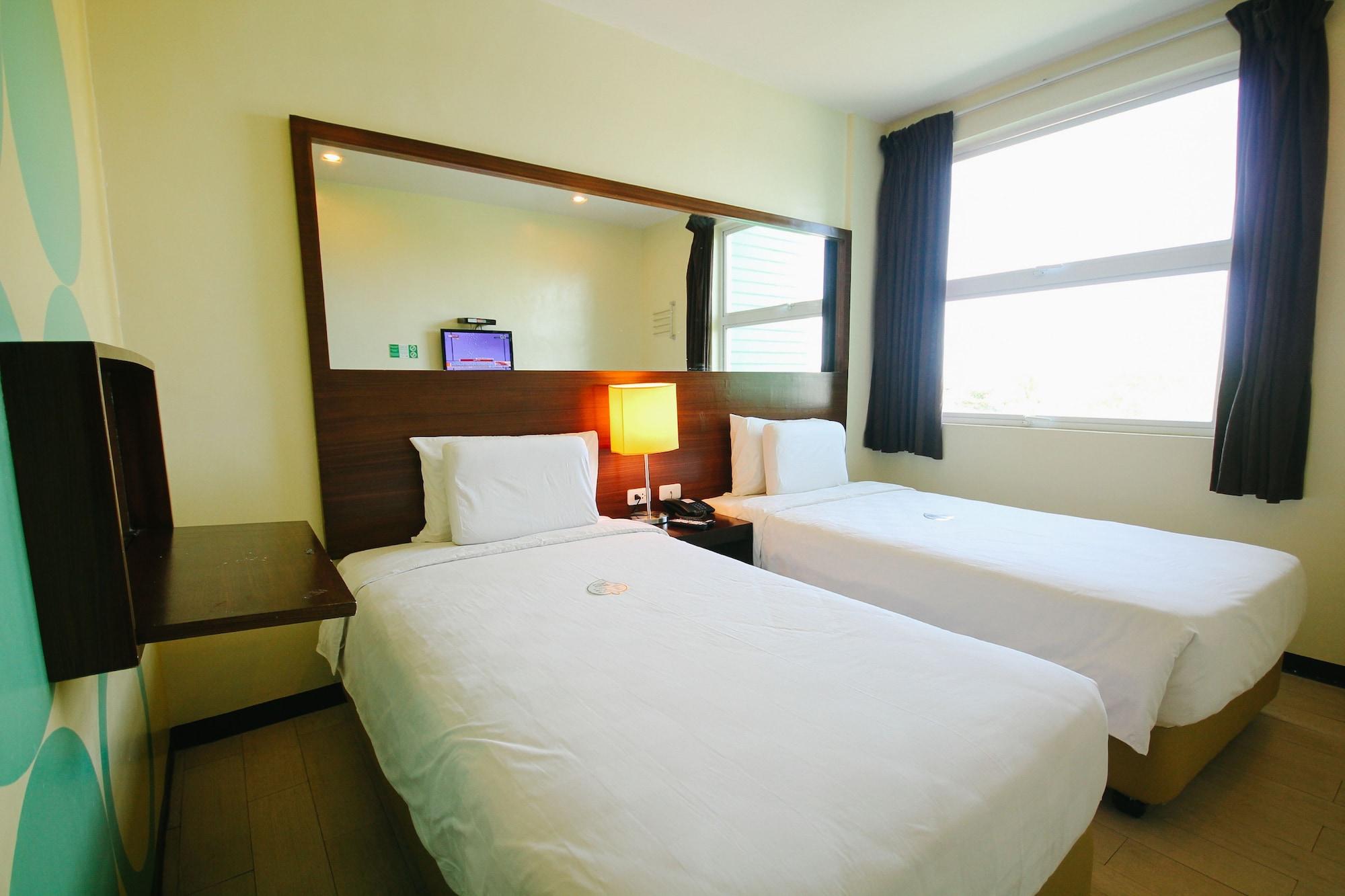 Go Hotels Bacolod Exterior photo