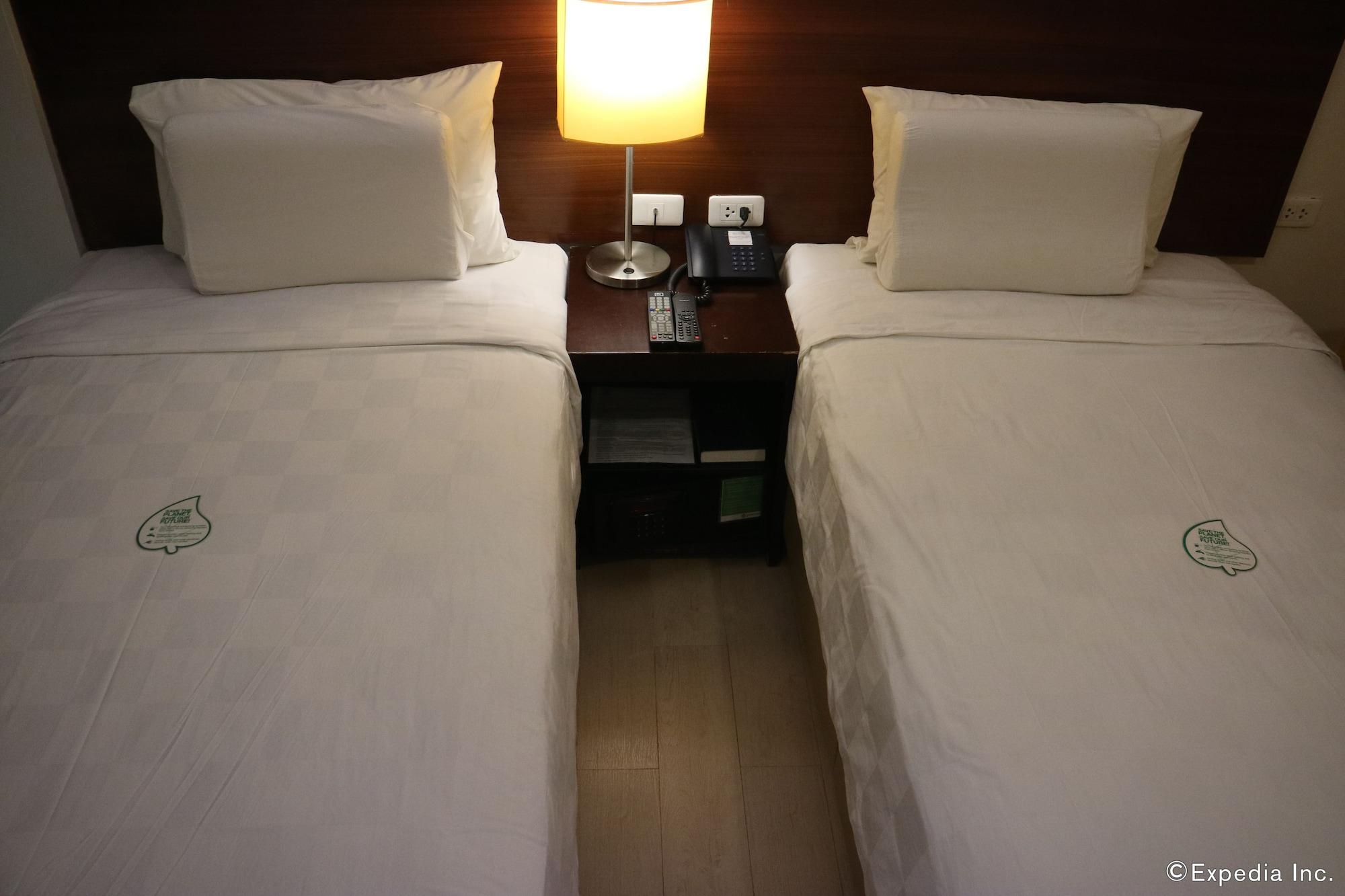 Go Hotels Bacolod Exterior photo