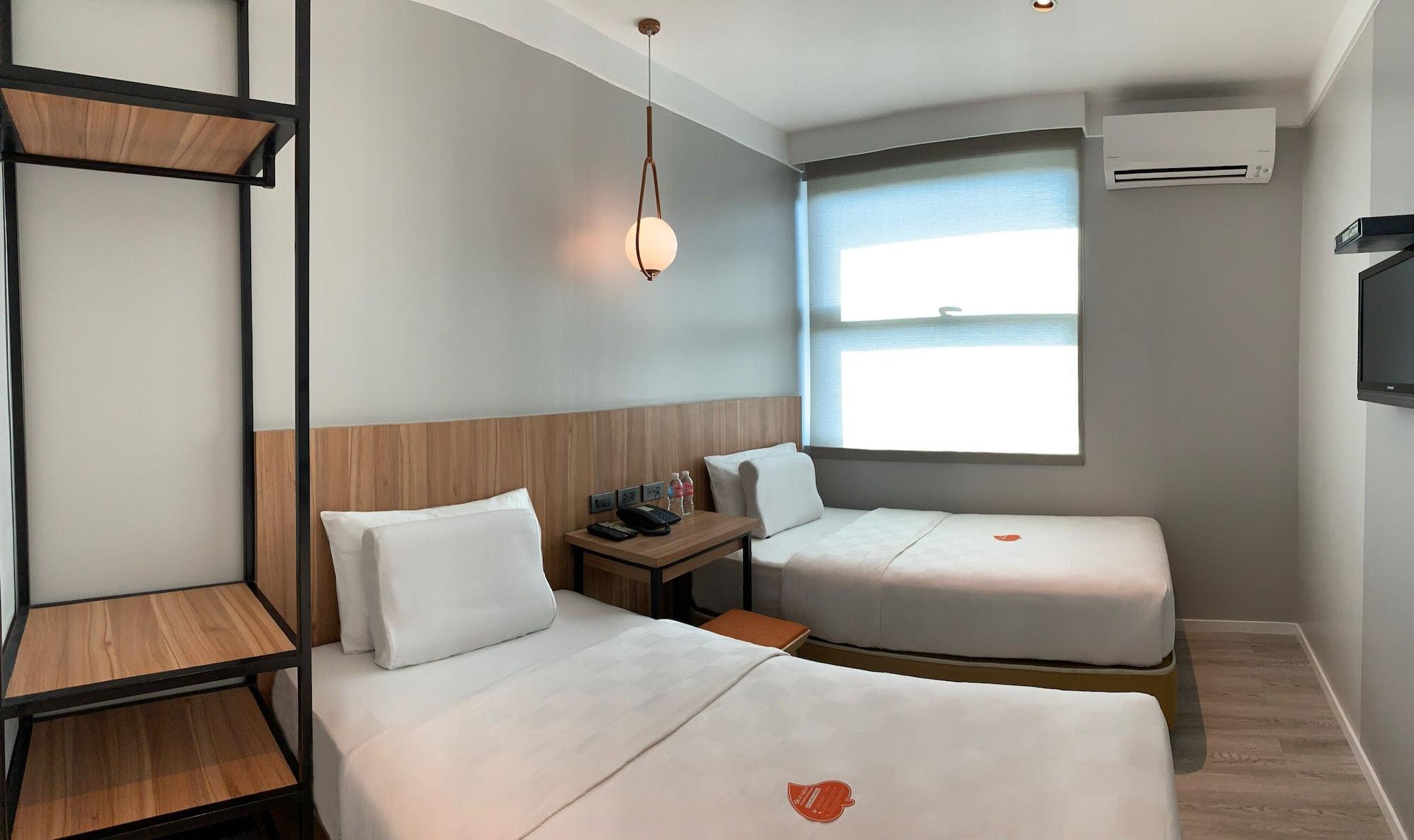 Go Hotels Bacolod Exterior photo