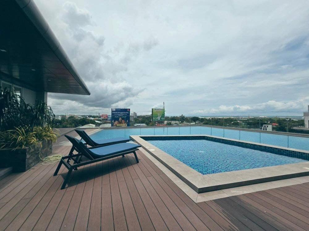 Go Hotels Bacolod Exterior photo