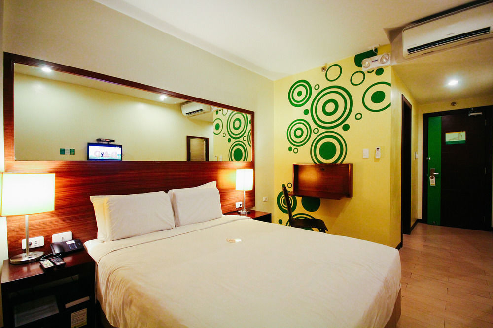 Go Hotels Bacolod Exterior photo