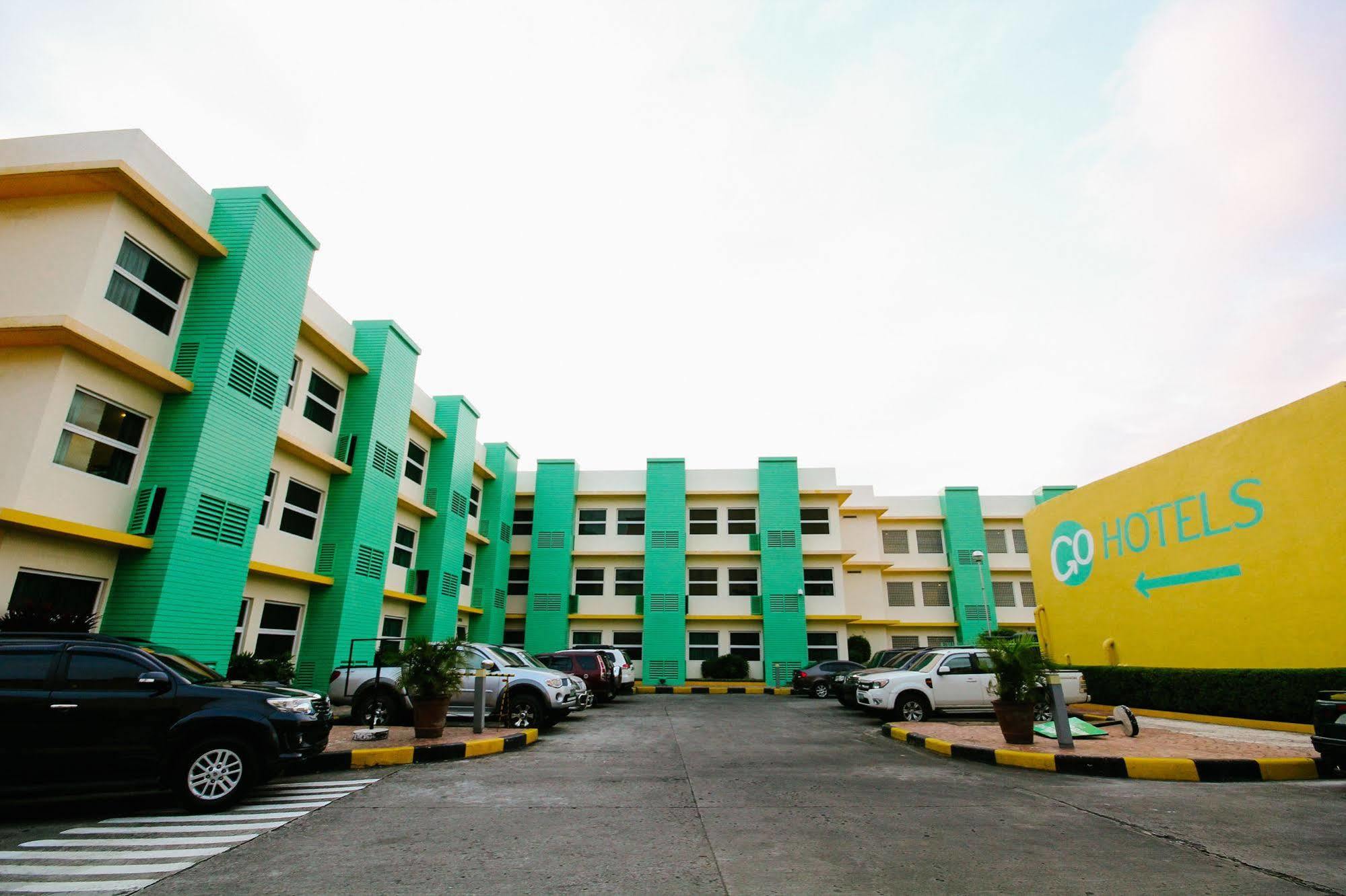 Go Hotels Bacolod Exterior photo